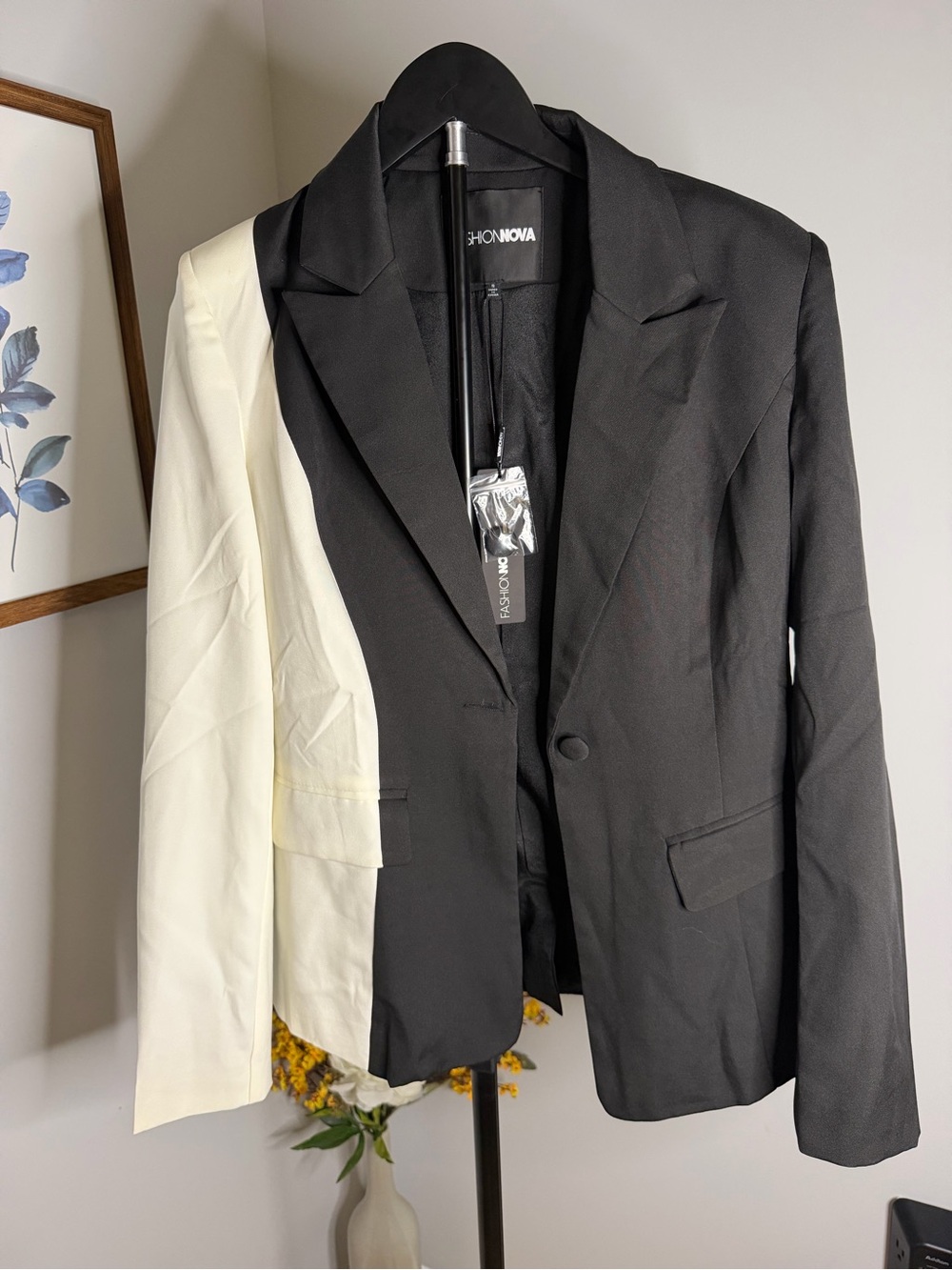 Fashion Nova Women’s Colorblock Black & Cream Blazer